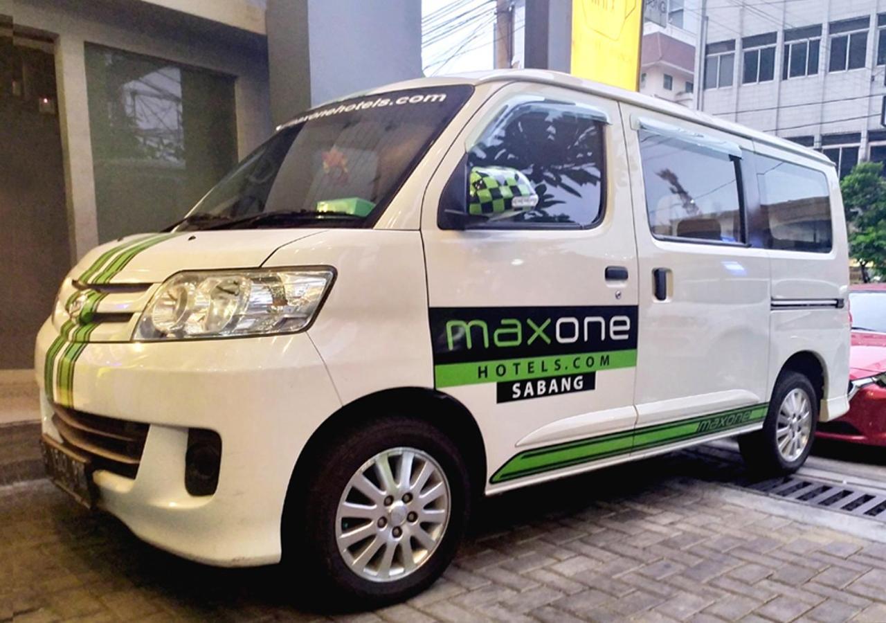 Maxonehotels.Com At Sabang Jakarta Exterior foto